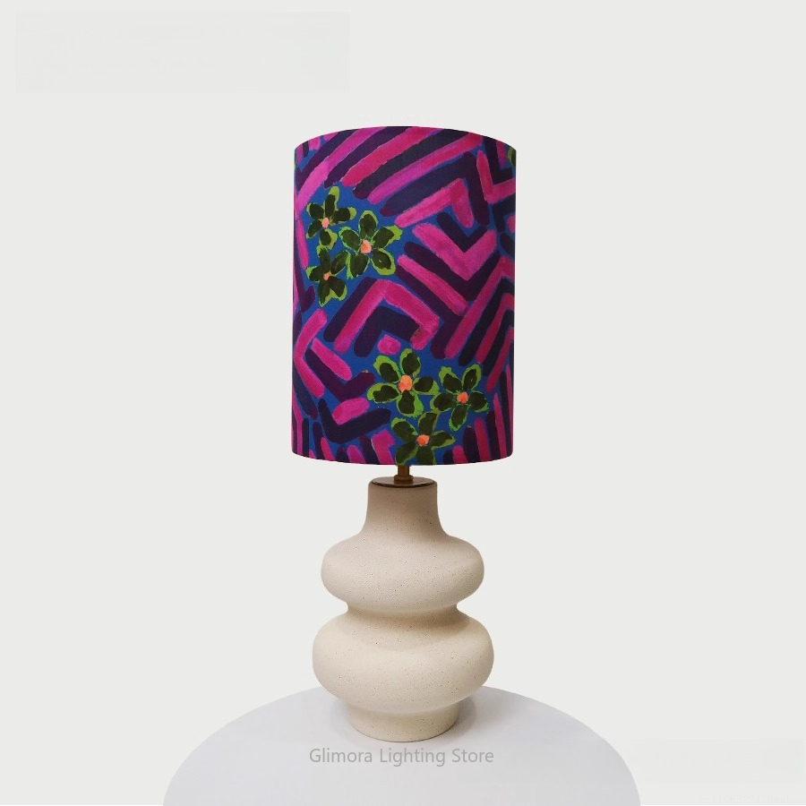 Lámpara de mesa de tela Libert - Century Textile & Sewing Supply Hours reseña y precio