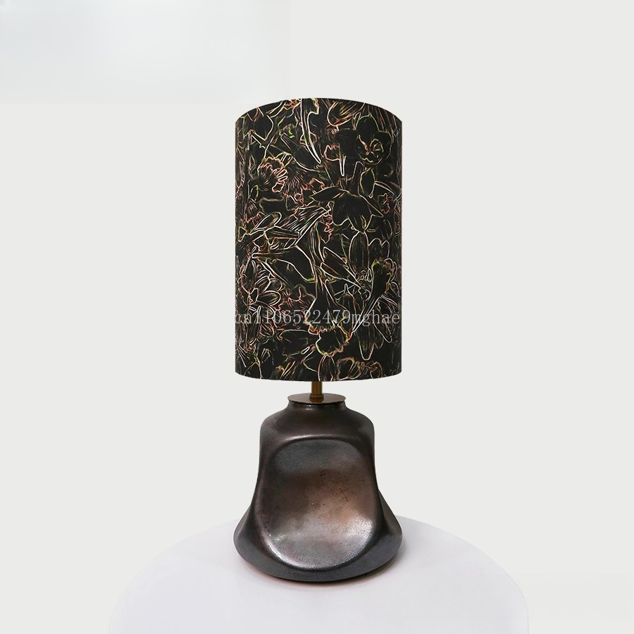 Lámpara de mesa de tela dorada - Century Textile & Sewing Supply Hours reseña y precio